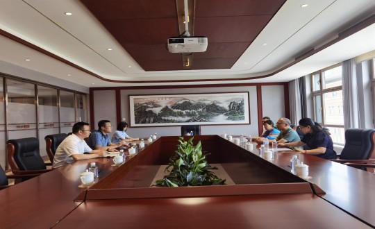 11.中国房地产协会养老产业委员会、吉林省房地产协会有关辅导对EBET易博·南山书院进行实地调查_副本.jpg