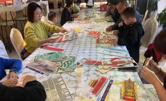 2.南山业主参与手作活动现场_副本.jpg