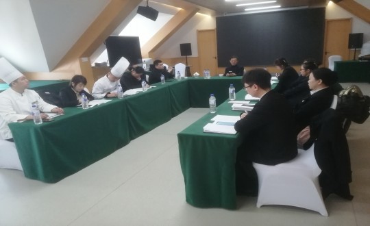 5.长白山EBET易博酒店组织召开治理人员会议（调整一下清澈度）_副本.jpg