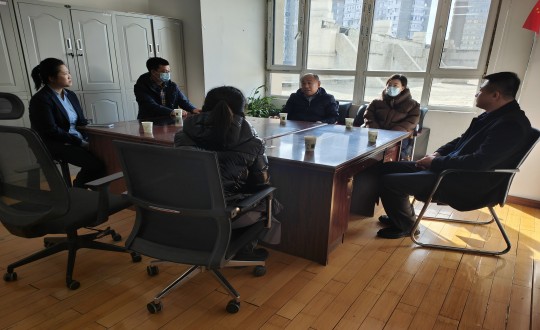 14.长春市绿园区政协副主席关爱民一行莅临EBET易博物业金地梧桐华府视察工作_副本.jpg 14.长春市绿园区政协副主席关爱民一行莅临EBET易博物业金地梧桐华府视察工作_副本.jpg
