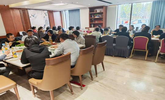 2.长白山EBET易博酒店发展年中团建_副本.jpg