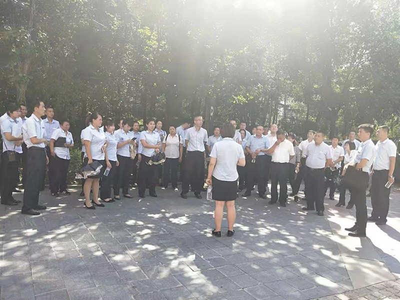 7.物业公司进行服务尺度查抄互换活动.jpg